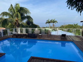 Maison en bord de mer à Pointe-Noire avec piscine partagée
